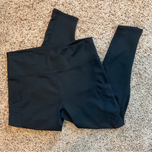 Fabletics NWT RARE Mila High-Waisted Pocket Legging PowerHold Short 3/4 XL 12-14 - Picture 7 of 12